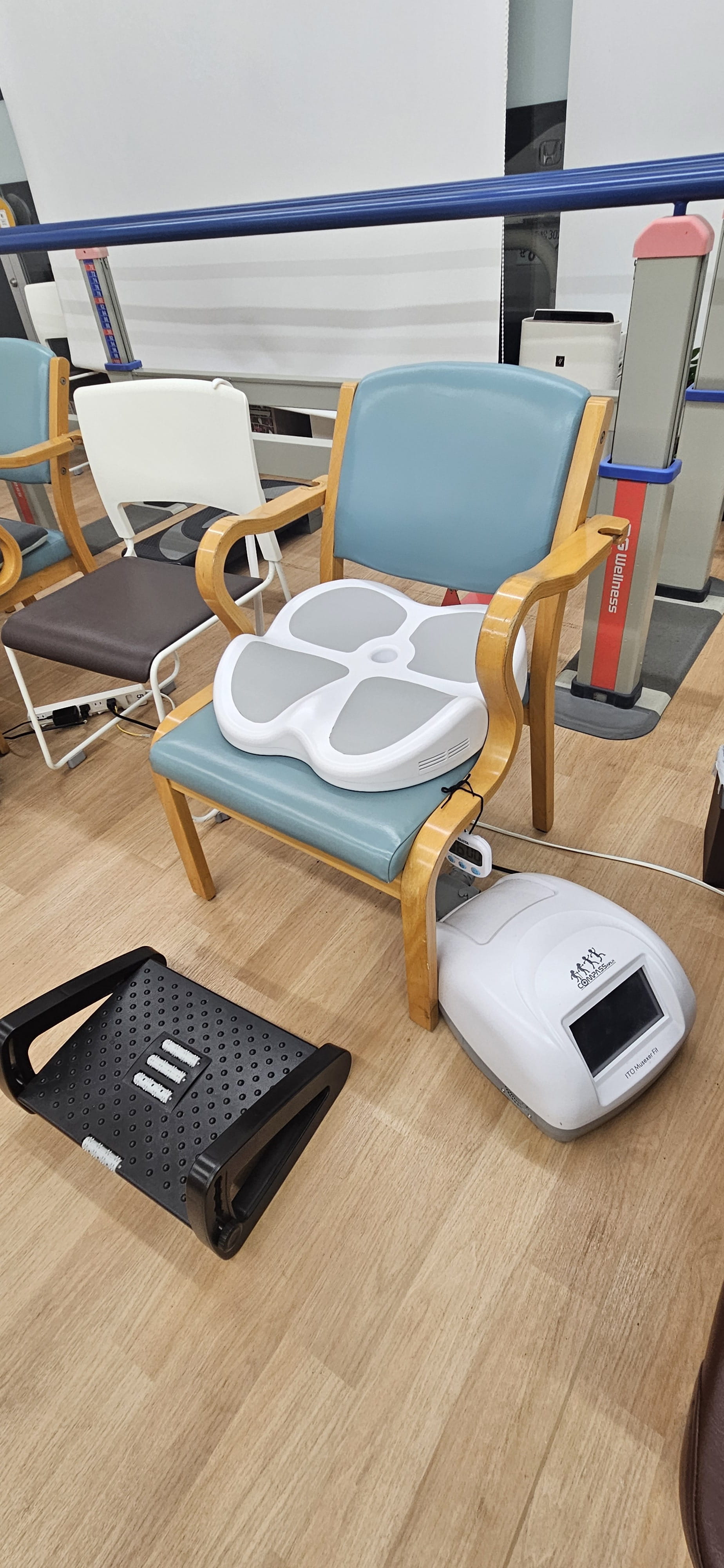 電磁パルス機器の様子